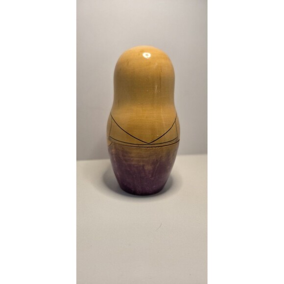 VTG Russian Nesting Dolls,  Set of 7 Dolls Hand Painted Wooden  Delicate - Picture 2 of 6